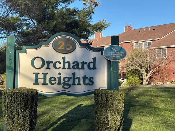 25 Florence Road #71, Branford, CT 06405