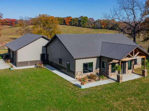 21180 219th Ave, Moravia, IA 52571