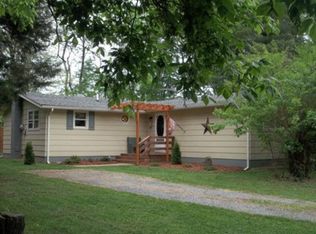 269 N Fork River Rd, Shenandoah, VA 22849