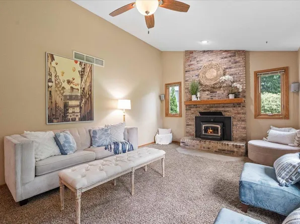 2524 CARRIEDALE Court, Fitchburg, WI 53711