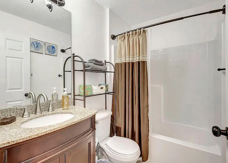 237 SW Twig Ave — Photo 27