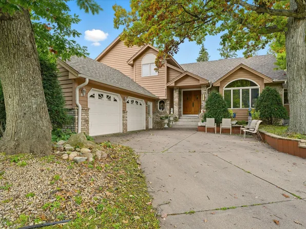 4235 Trenton Ln N, Plymouth, MN 55441