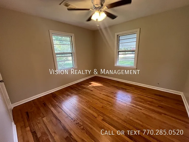 1148 Center St SW — Photo 33