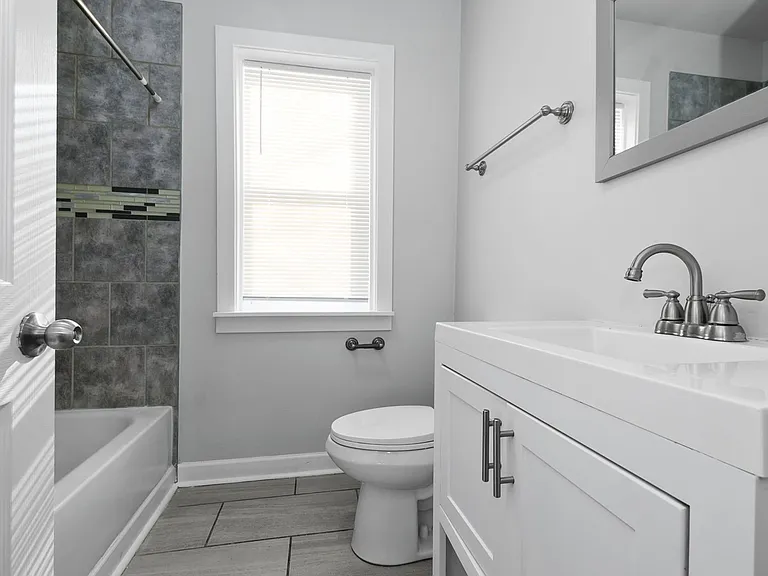 6602 S Francisco Ave — Photo 7