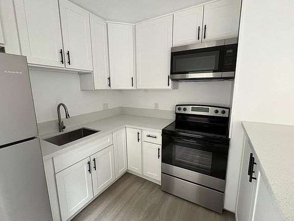2nd image of 265 Newport Ave #2