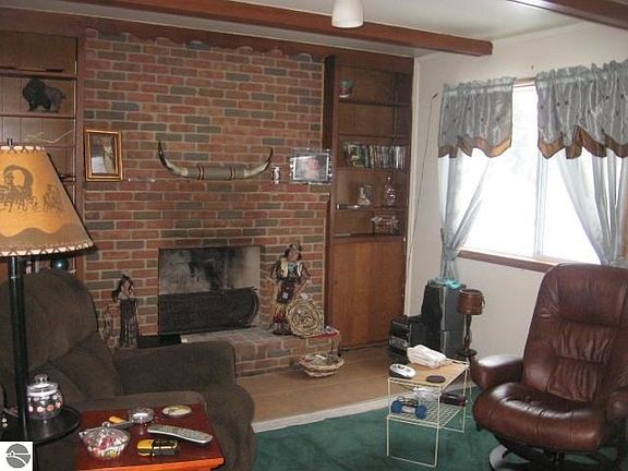 4th image of 2437 Cecil Hedley Rd