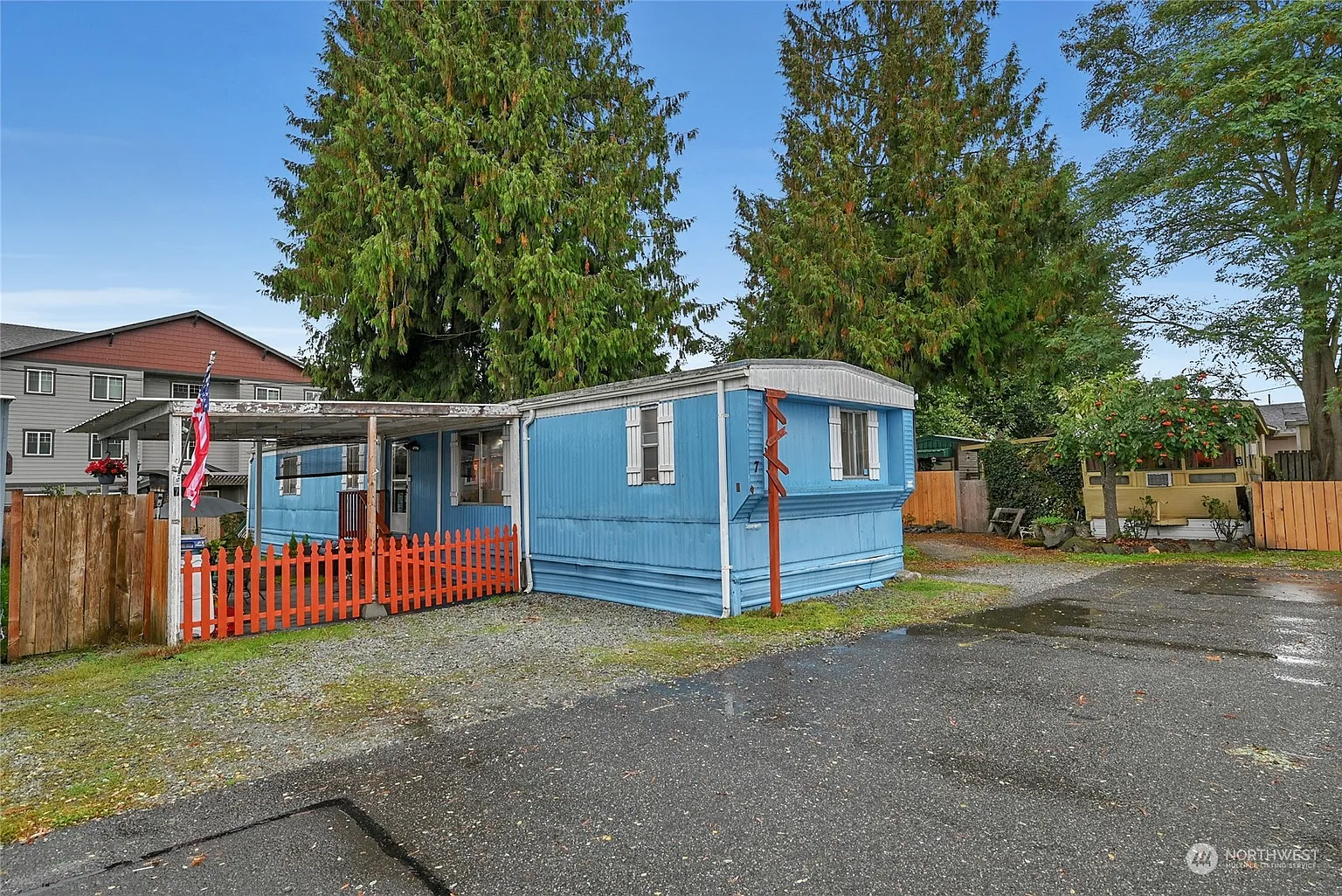 1121 Curtis Street #7 photo 1