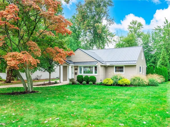 24336 Smith Ave, Westlake, OH 44145