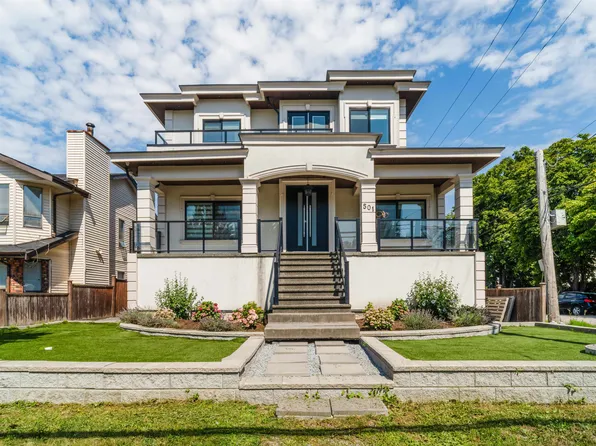 501 Ewen Ave, New Westminster, BC V3M 5B6