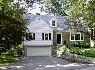 16 Roaring Brook Rd, Chappaqua, NY 10514