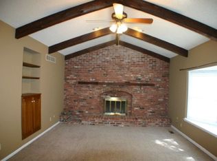 3012 SW Lincolnshire Rd, Topeka, KS 66614