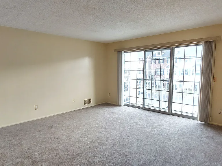 871 Juniper Way — Photo 7