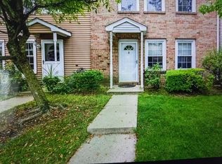 379 Rittenhouse Ct, North Brunswick, NJ 08902