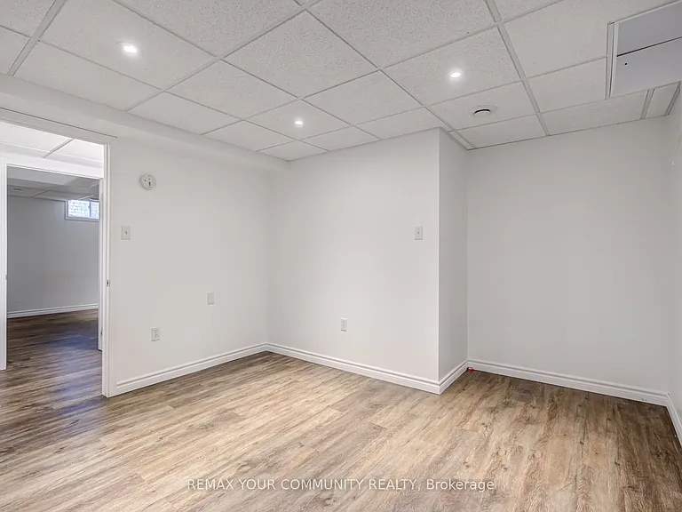 47 McVeigh Dr #LOWER — Photo 12