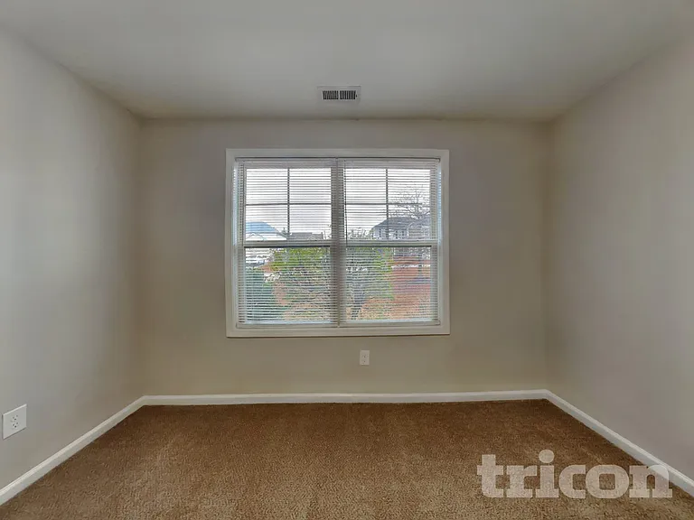295 New Castle Ln — Photo 11