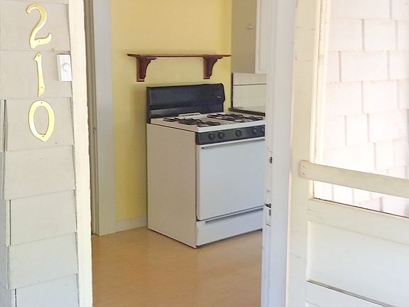 2nd image of 1518 Broadway St Unit 210