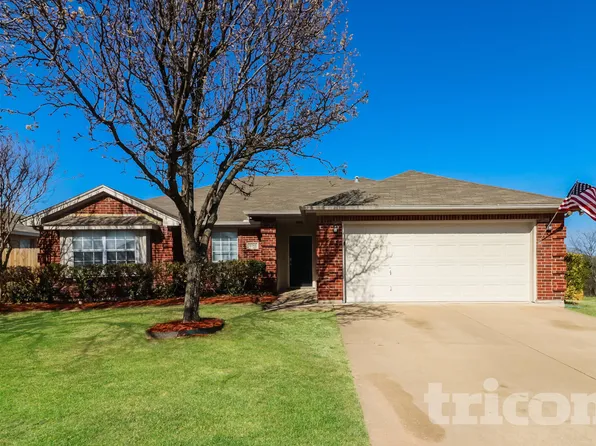 100 Adams Dr, Crowley, TX 76036
