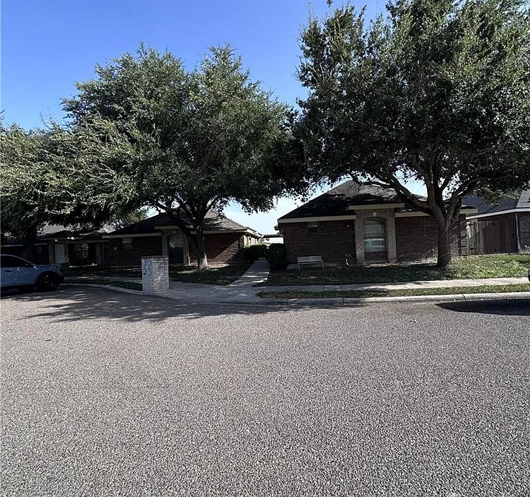 1101 W Pecan St
