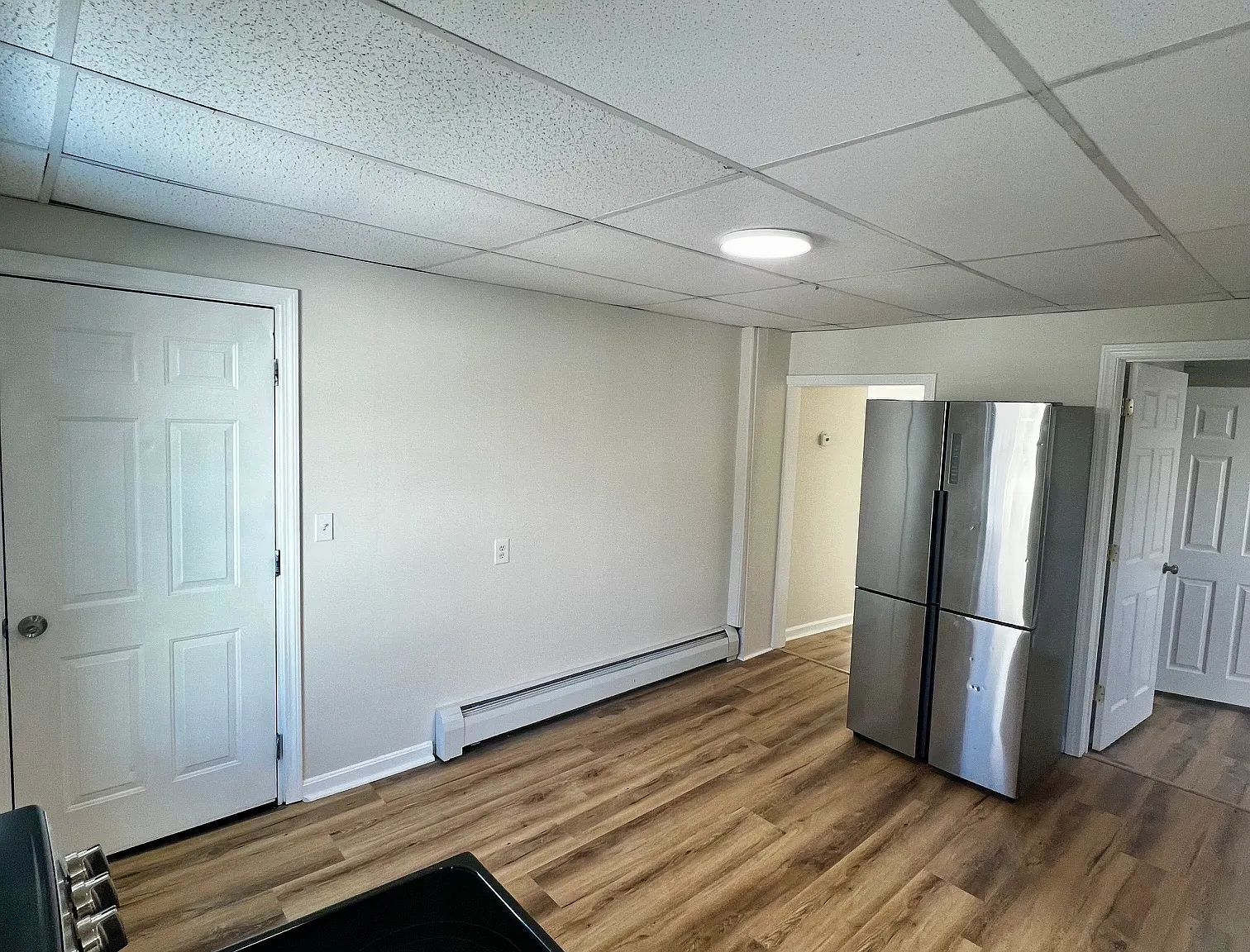 2 bed, 1000 sqft, $1,700 — Photo 3