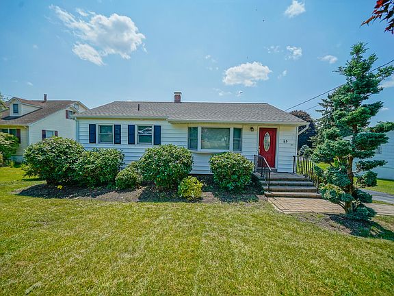 3rd image of 55 Jackson Dr