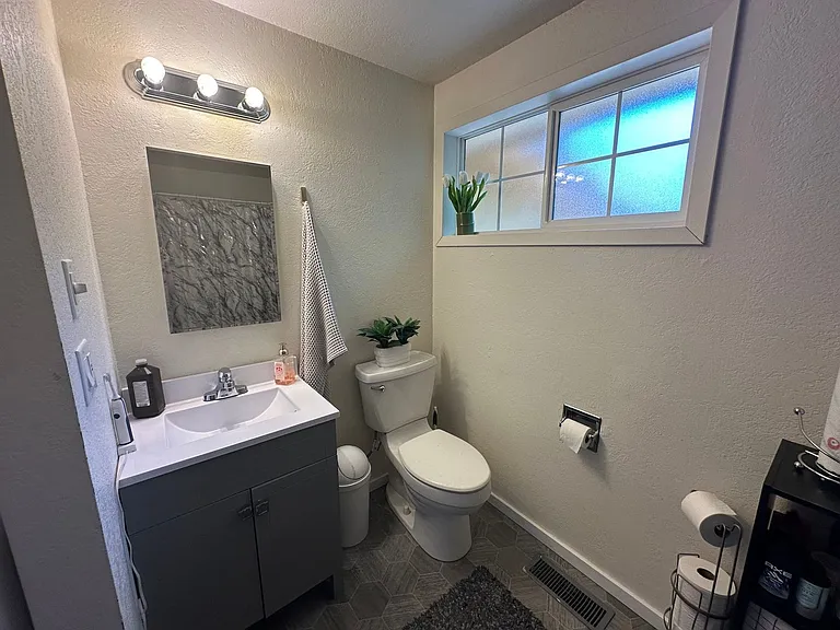 873 Parkwood Way — Photo 32
