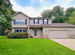 1412 Wolf Dr, West Bend, WI 53090