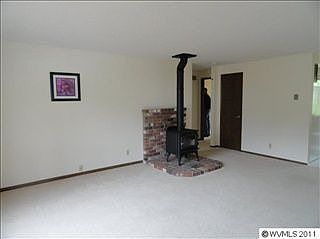3rd image of 516 21st St NE
