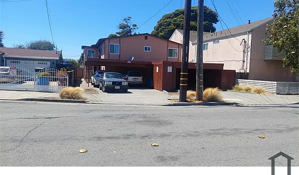 2 bed, $2,550 — Photo 1