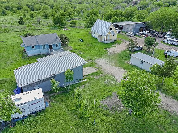 2nd image of 925 Longhollow Rd