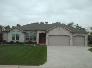 1206 Domke Dr, Valparaiso, IN 46383