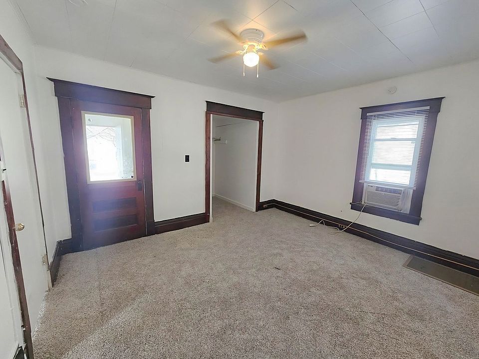 1st image of 614 Douglas Ave APT 1
