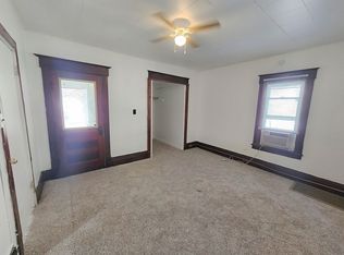 614 Douglas Ave APT 1, Des Moines, IA 50313