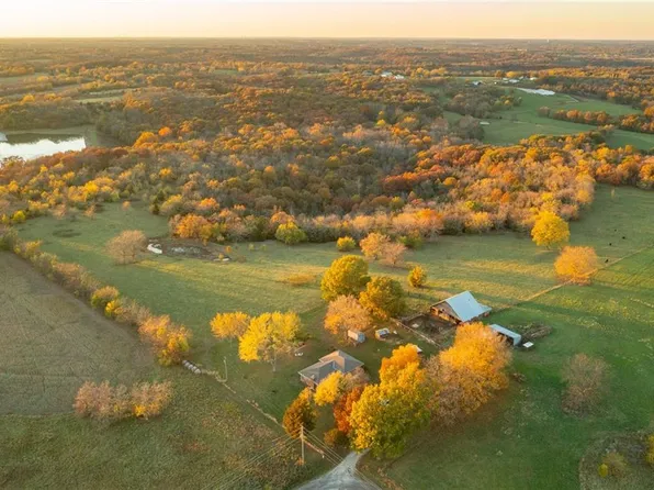 12214 S Shores Rd, Lone Jack, MO 64070