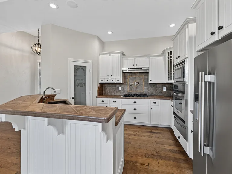 935 E Weldon Dr — Photo 12