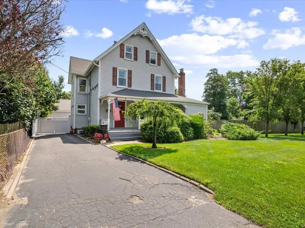 71 Willow Avenue, Islip, NY 11751