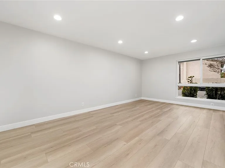 9374 Fleetwood St — Photo 20