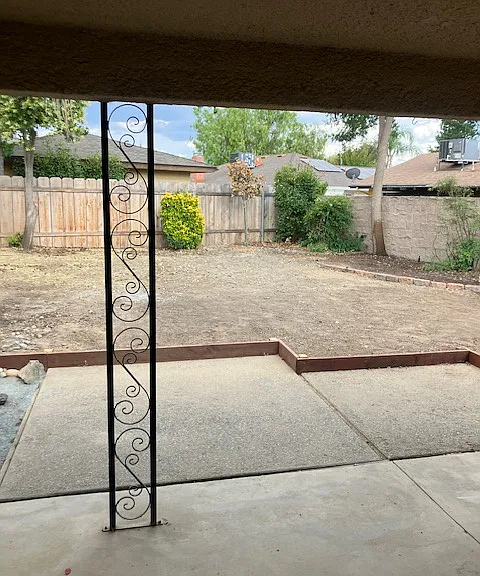 6084 N Gentry Ave — Photo 16