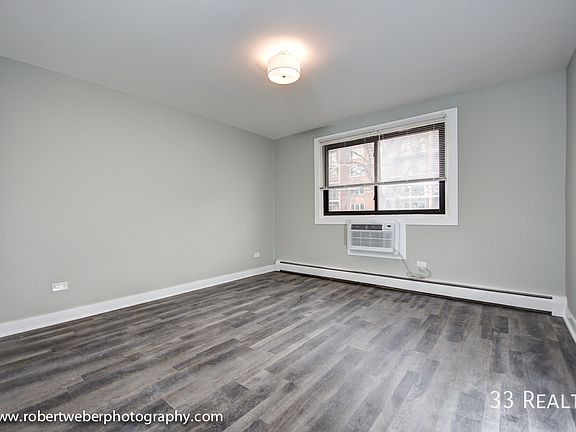 3rd image of 1619 E Thacker St #202