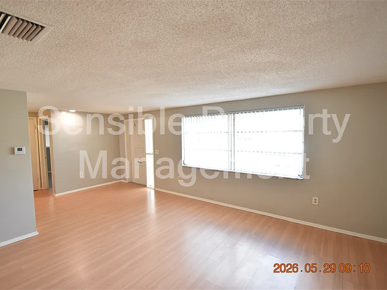 10816 Piccadilly Rd — Photo 5