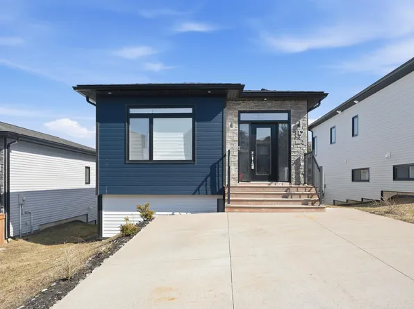19 Thorngrove Ln, Halifax, NS B3T 0K1
