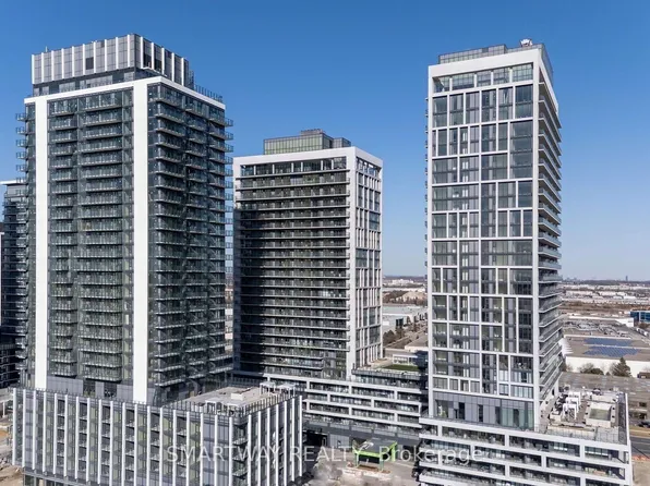 8960 Jane St, Vaughan, ON