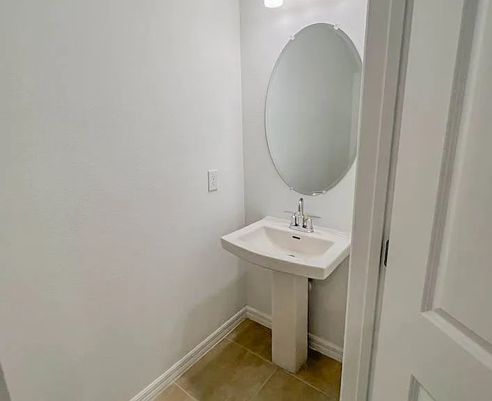 3639 Davenport Creek Ct — Photo 13