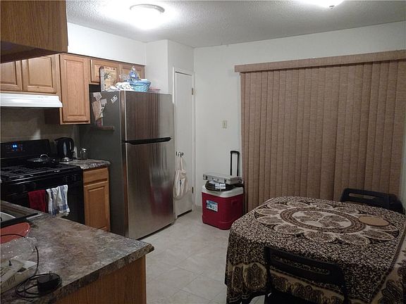 3rd image of 214 W William Cannon Dr #A