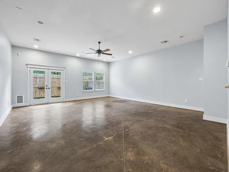 1418 Asbury St — Photo 9