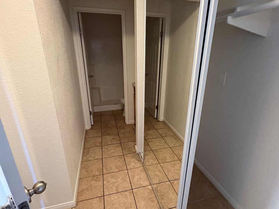 1st image of 8543 Graves Ave #234
