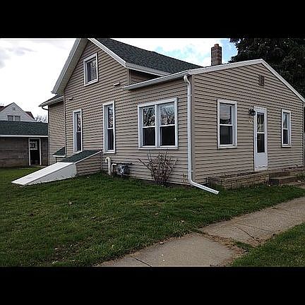 4th image of 410 15th Ave S
