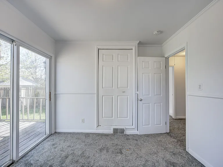 1731 E Pearl Ave — Photo 21
