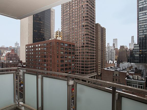 4th image of 300 E 40th St APT 27M
