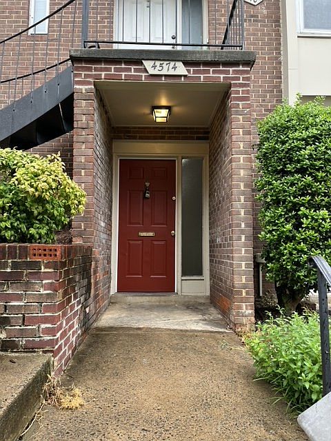 1st image of 4574 Conwell Dr #205