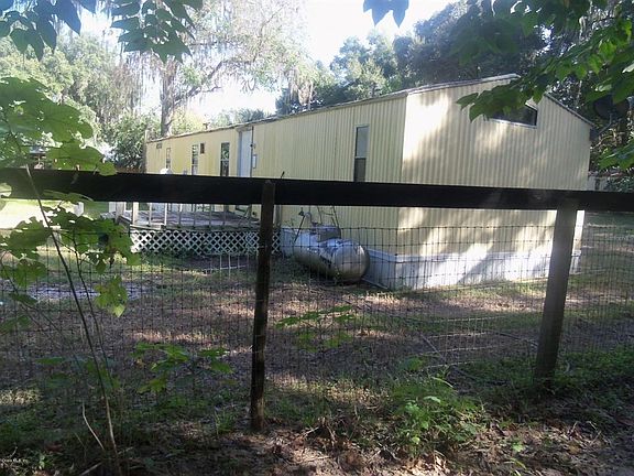 4th image of 19105 NW 52nd Ter